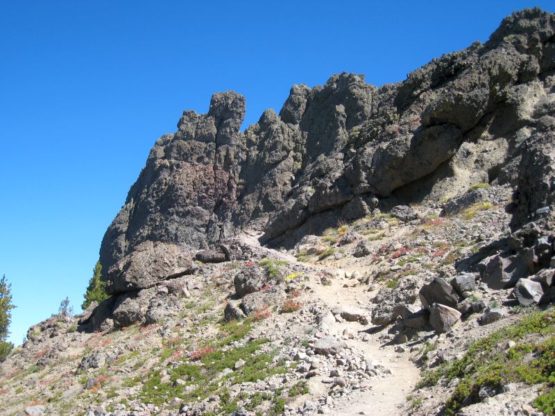 trail through the lava ridge