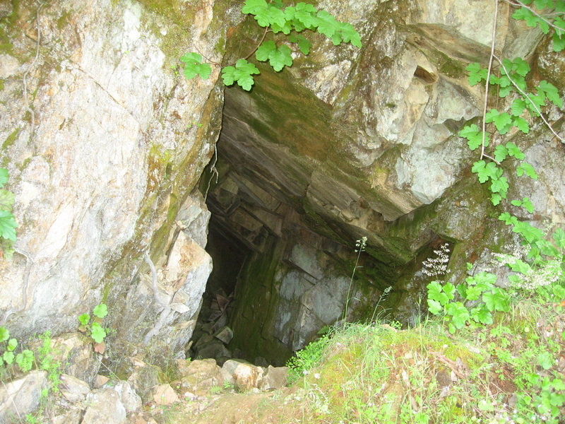 cave